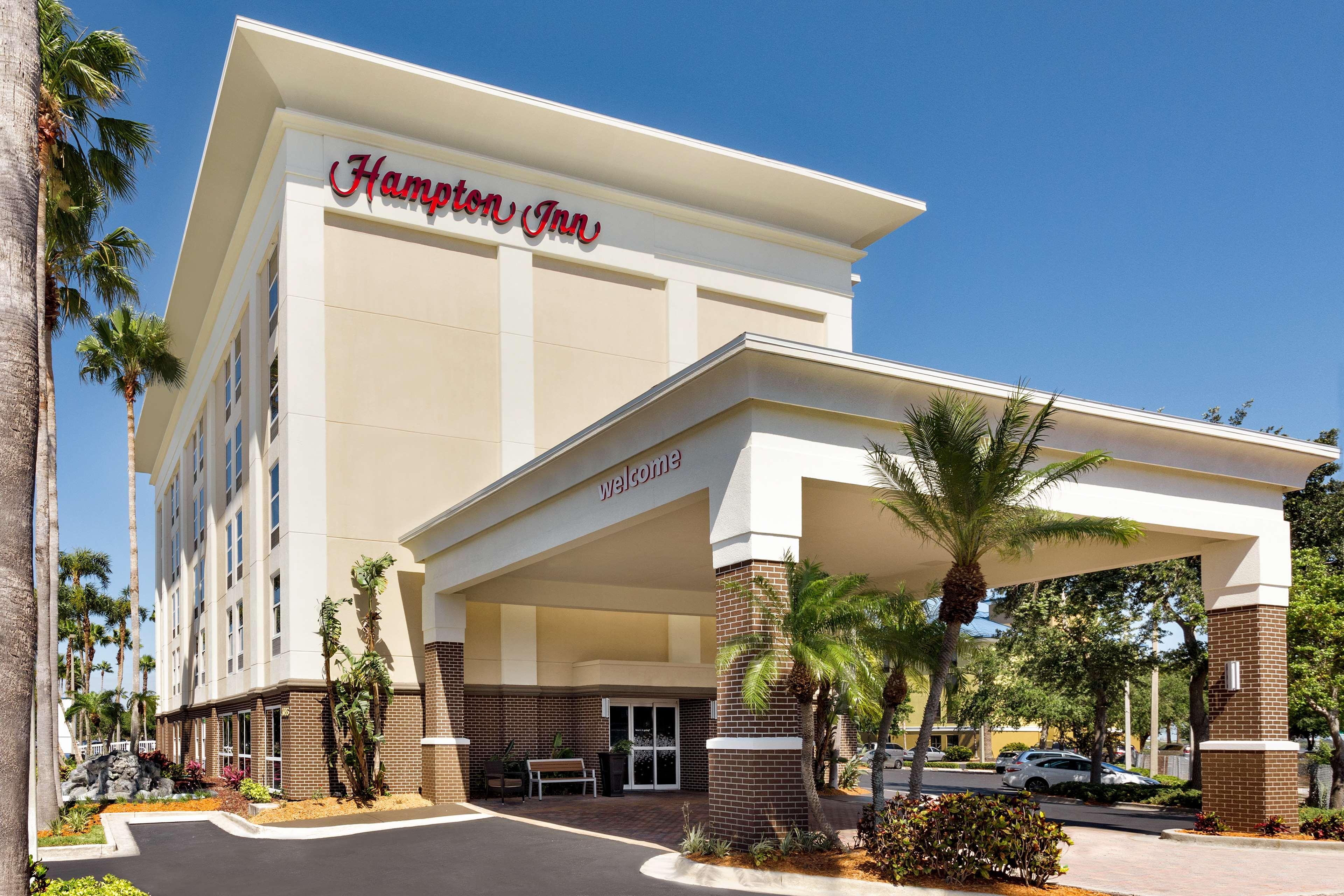 Hampton Inn Tampa-Rocky Point Exterior foto