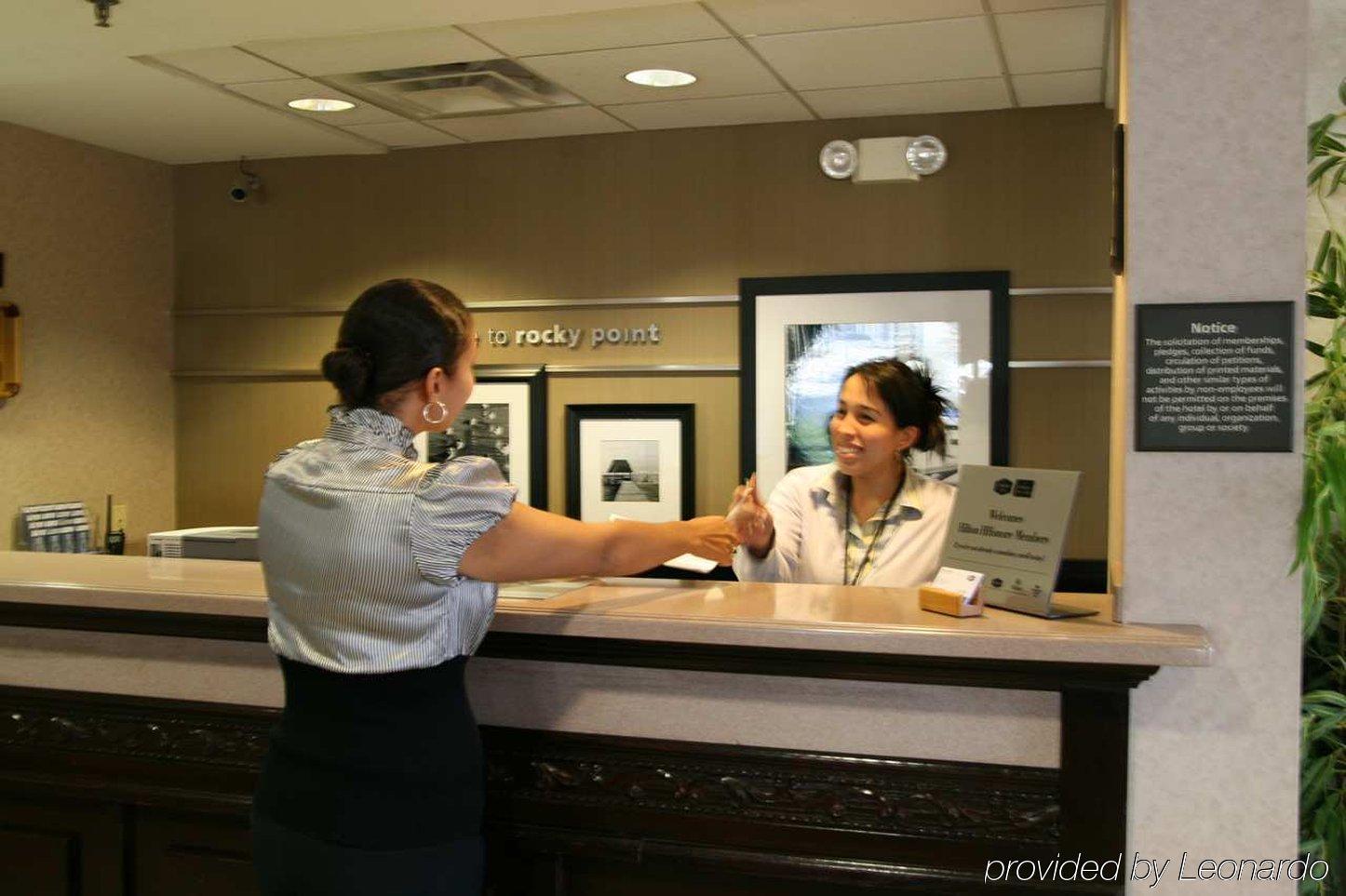 Hampton Inn Tampa-Rocky Point Interior foto