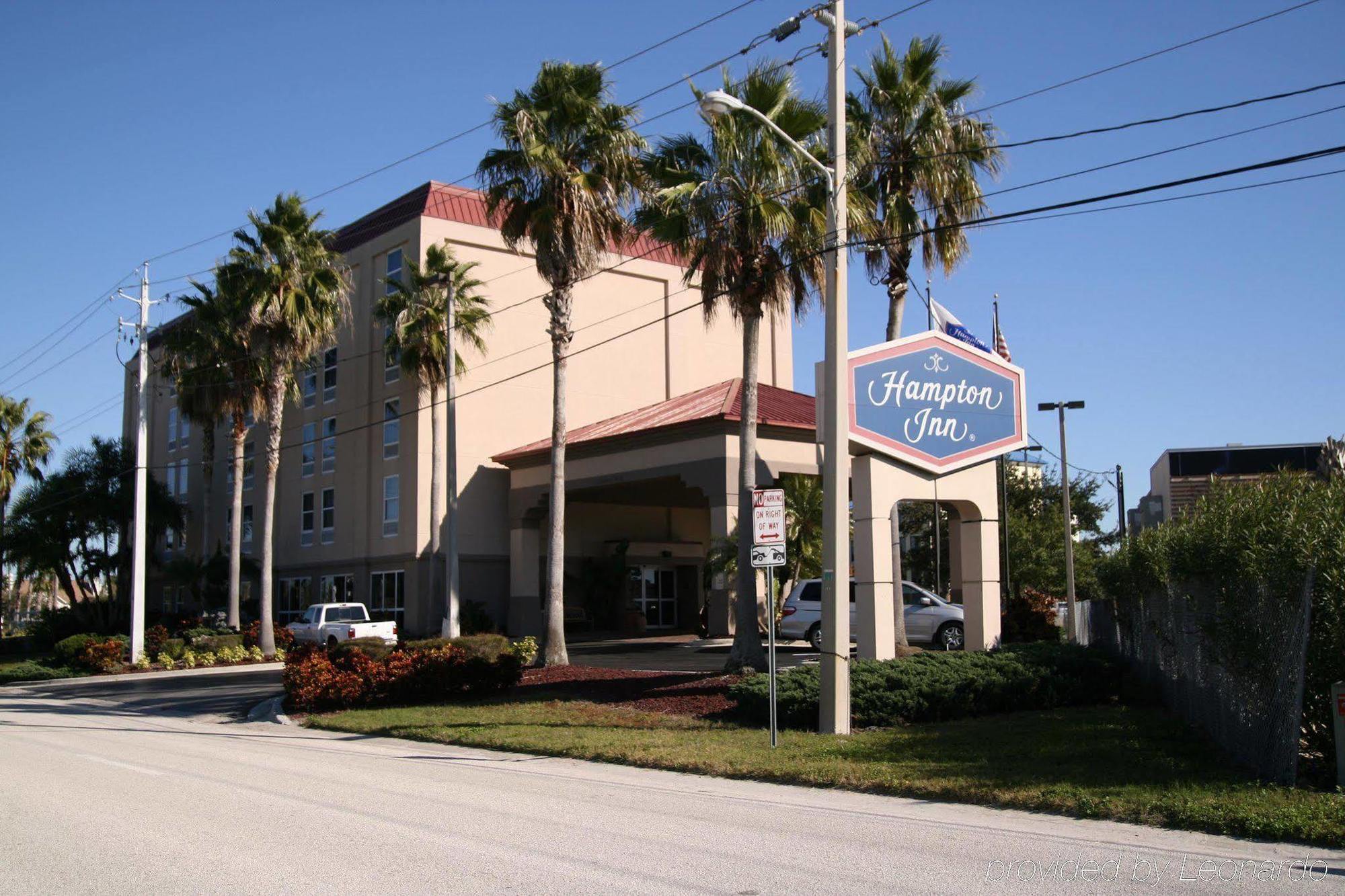 Hampton Inn Tampa-Rocky Point Exterior foto