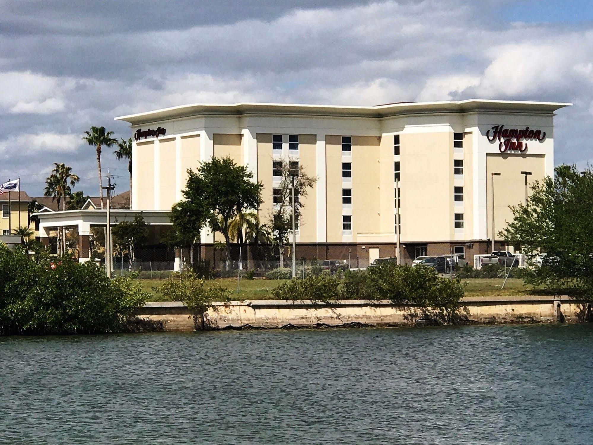 Hampton Inn Tampa-Rocky Point Exterior foto